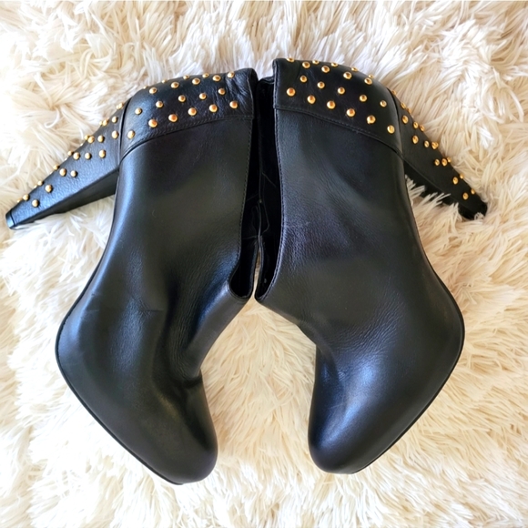 Steve Madden Black Clubbin Bootie w/Gold Studded Heels size 10M - Picture 4 of 10